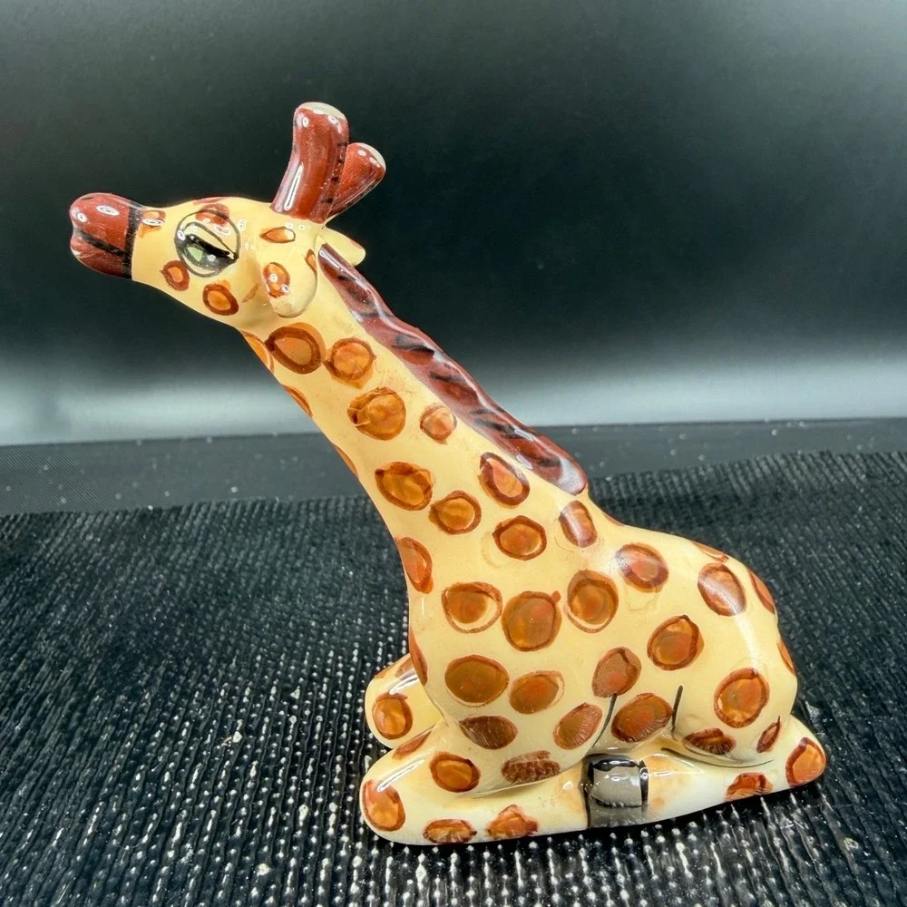 Blue Sky Ceramic Giraffe Salt and Pepper‎ Shaker Set Brown Tan Hand Painted 4in